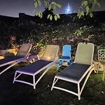 Be Lounge Hostel