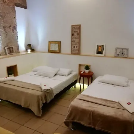 Hostal Be Lounge *