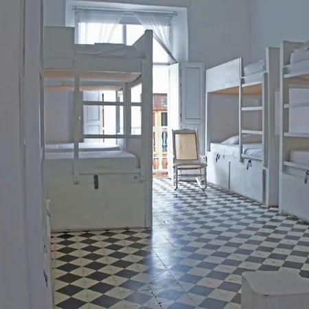 Hostal Be Lounge